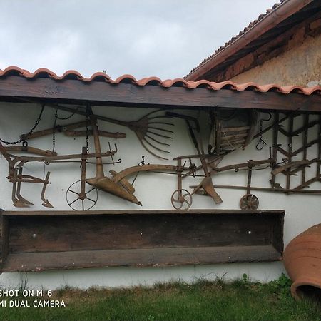 Отель Papanovata House Enina Экстерьер фото